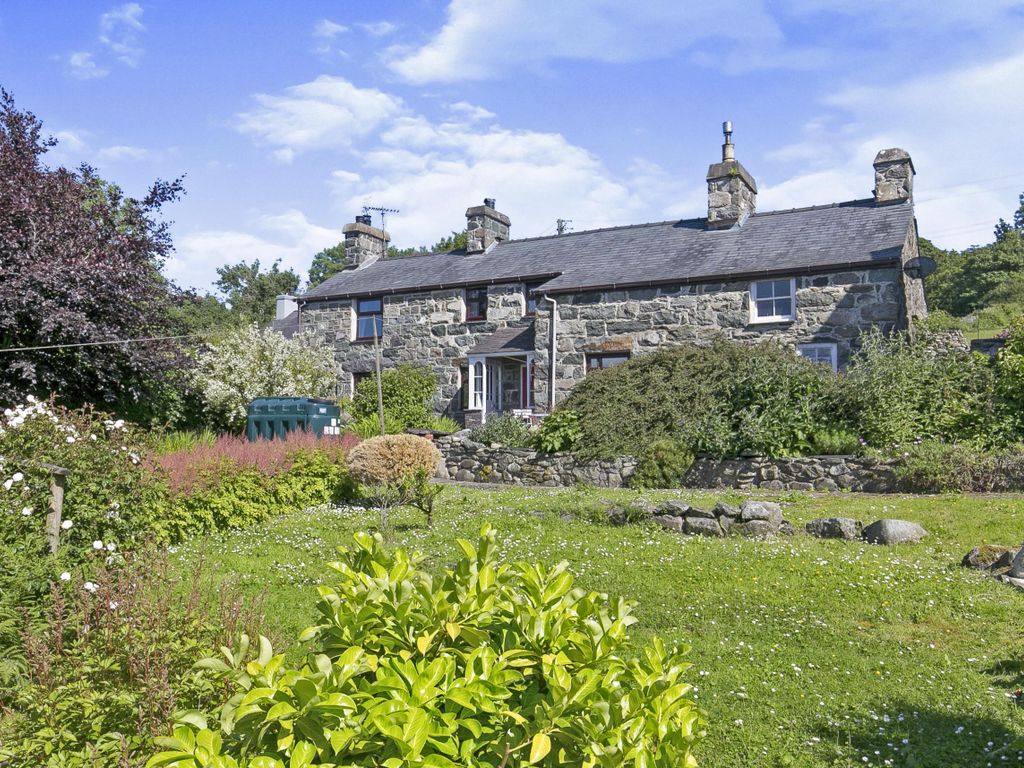 4 bed detached house for sale in Rhostryfan, Caernarfon LL54 Zoopla