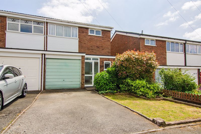 3 bed semidetached house for sale in Manor Rise, Burntwood WS7, £