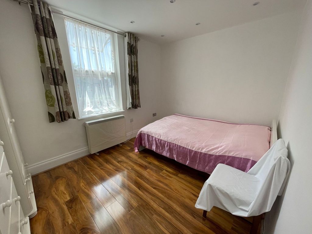 1 bed flat to rent in Welldon Crescent, Harrow HA1 Zoopla