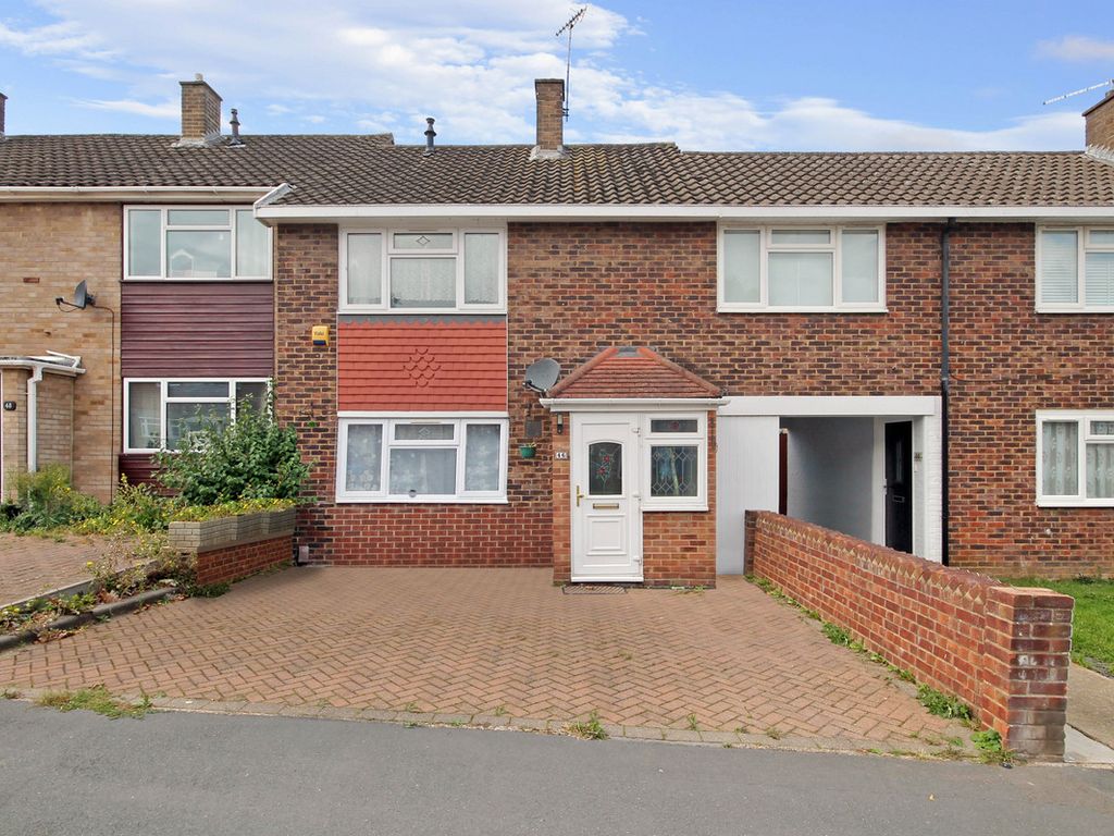 2 bed terraced house for sale in Rantree Fold, Basildon SS16, £315,000