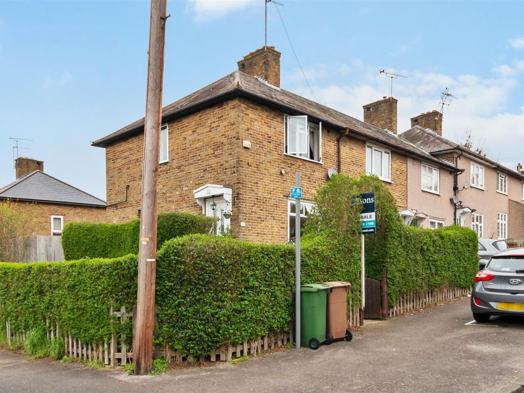 2 bed property for sale in Hunston Road, Morden SM4, £450,000 Zoopla
