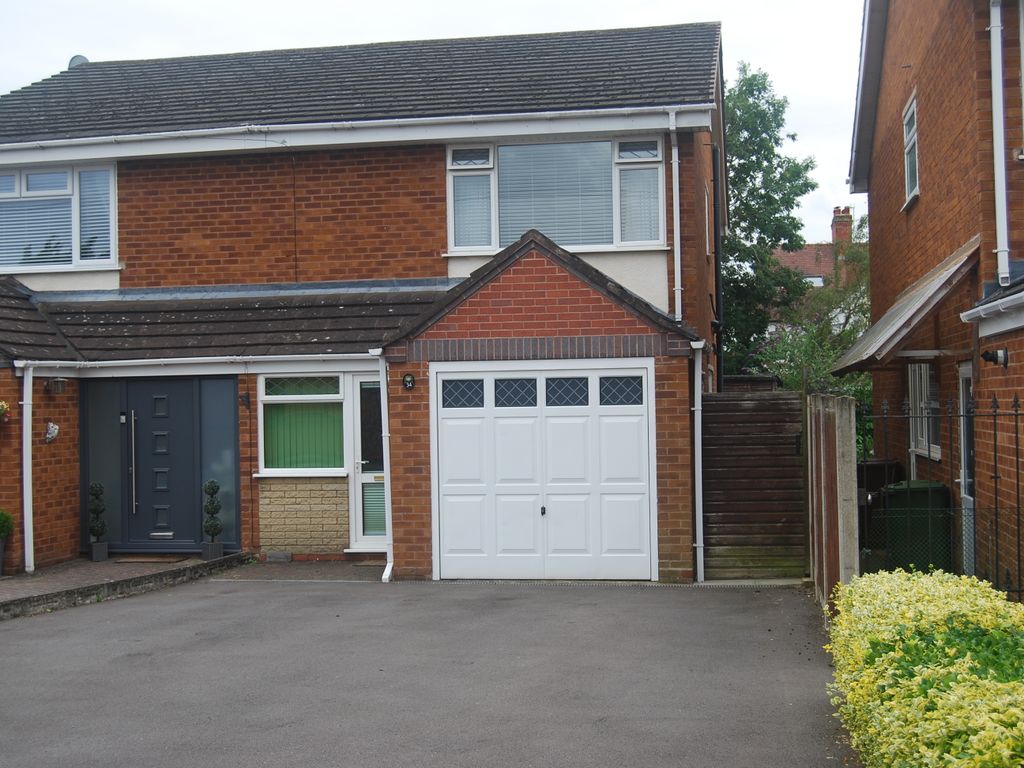 3 bed semidetached house for sale in York Road, Bromsgrove B61, £
