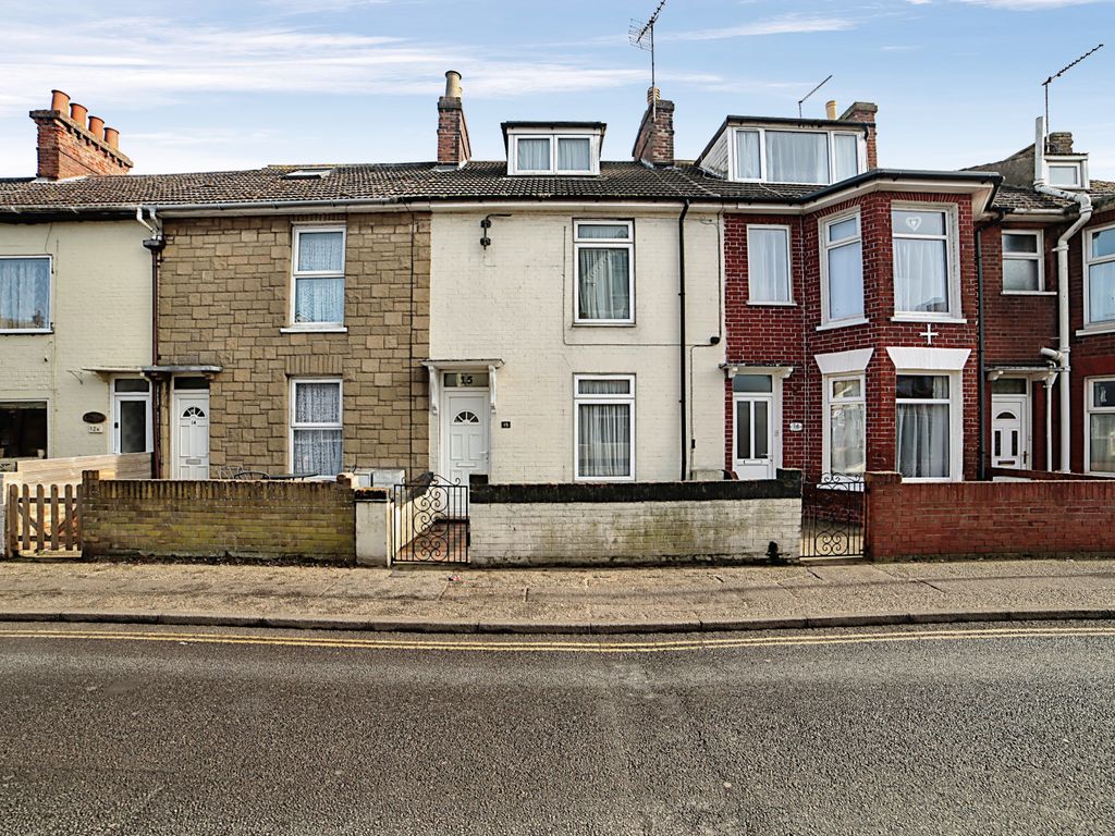 5 bed terraced house for sale in Nelson Road Central, Great Yarmouth