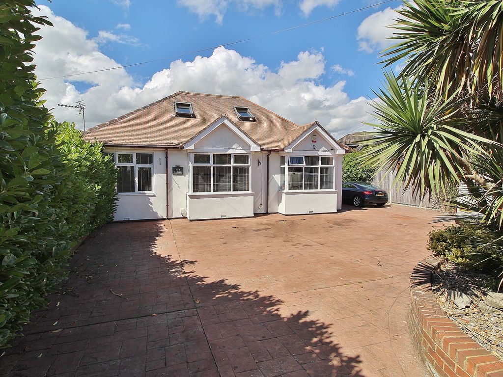 4 bed detached house for sale in Victory Avenue, Waterlooville PO8 Zoopla