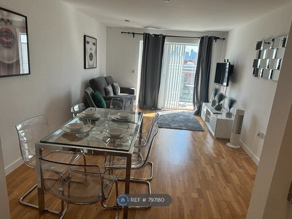 2 bed flat to rent in Eyot House, London SE16, £2,500 pcm Zoopla
