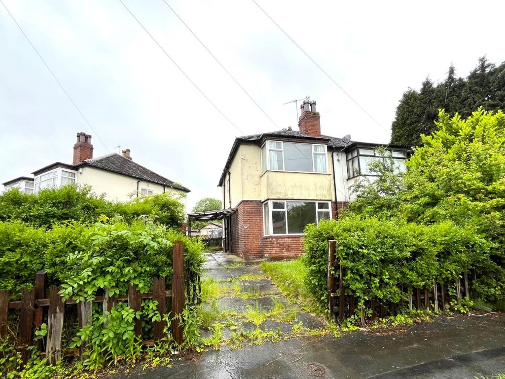 3 bed semidetached house for sale in Gipton Wood Road, Leeds LS8, £