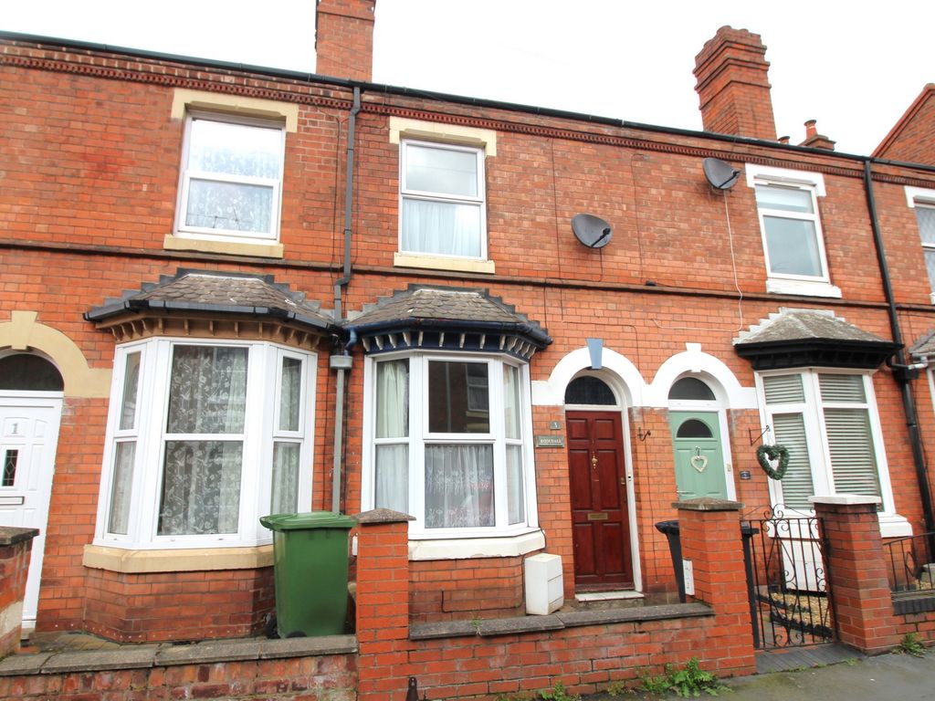 3 bed terraced house to rent in Castle Road, Kidderminster DY11, £795 pcm Zoopla