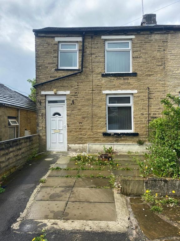 Property to rent in Worthing Head Close, Wyke, Bradford BD12 Zoopla