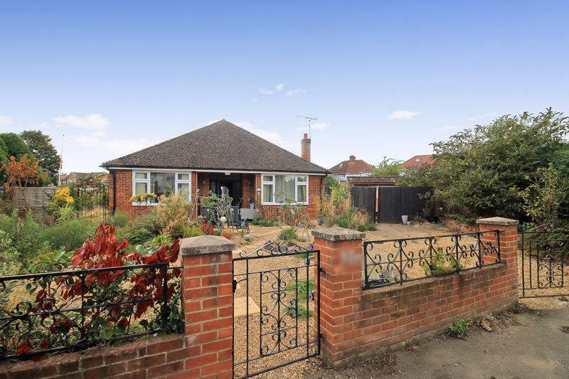 3 bed bungalow for sale in Dormers Wells Lane, Southall UB1 Zoopla