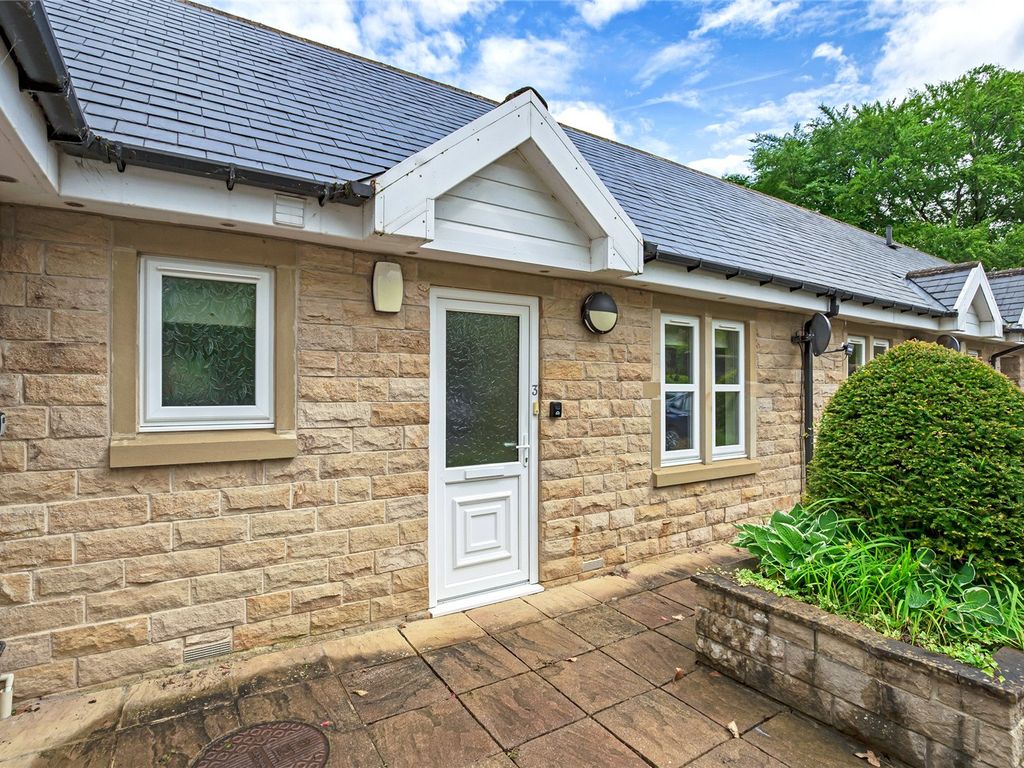 1 bed bungalow for sale in Crossbeck Road, Ilkley, West Yorkshire LS29