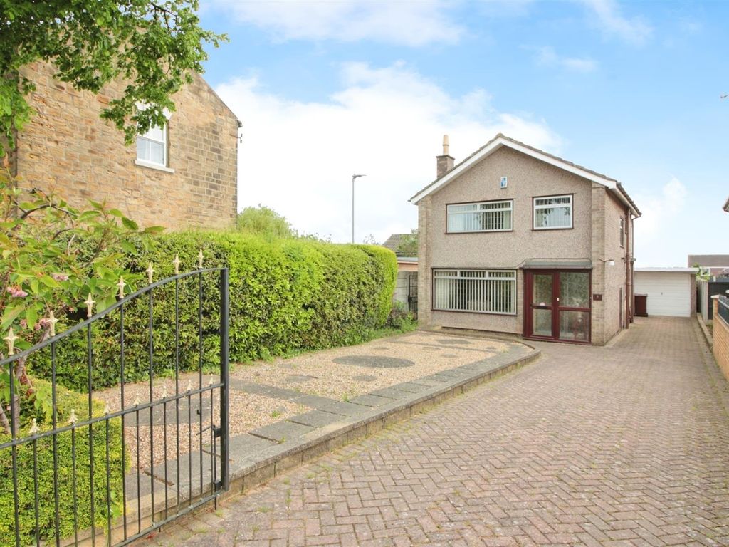 3 bed detached house for sale in Holmsley Lane, Woodlesford, Leeds LS26