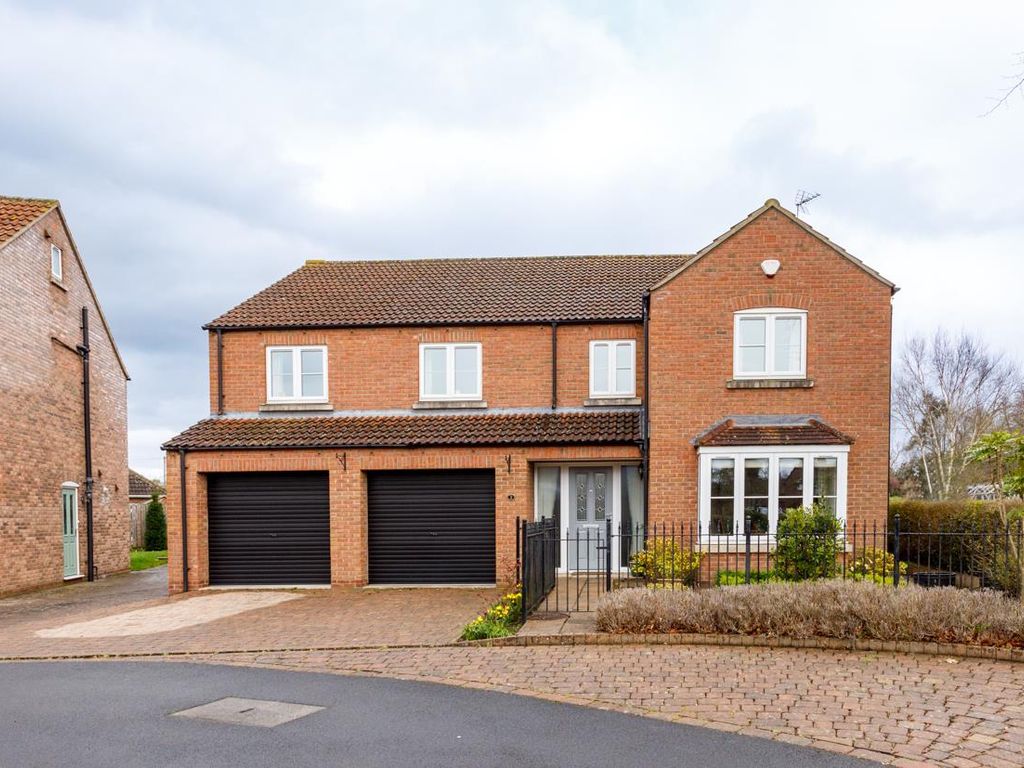 5 bed detached house for sale in Main Street, Upper Poppleton, York