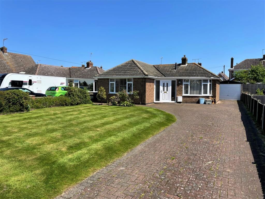 2 bed bungalow for sale in Rowan Road, Waddington, Lincoln LN5, £180,000 Zoopla