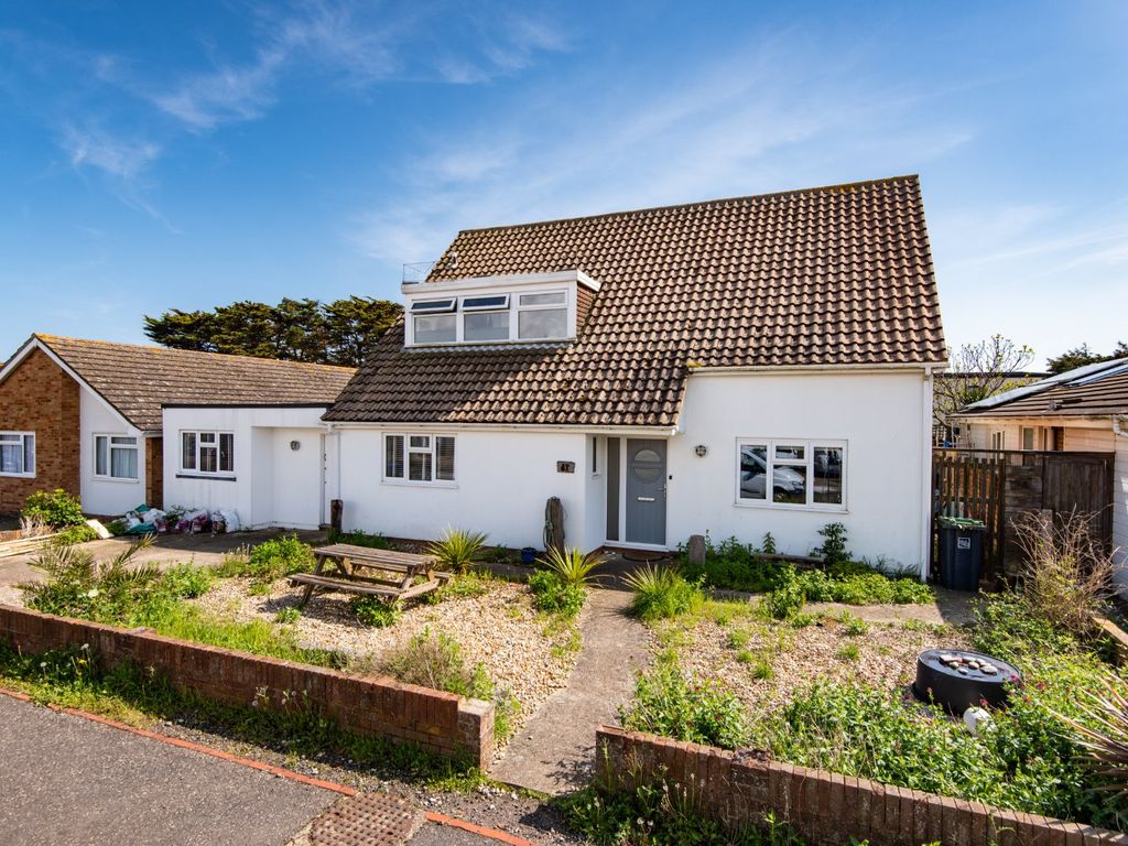 5 bed detached house for sale in The Meadway, Shoreham, West Sussex