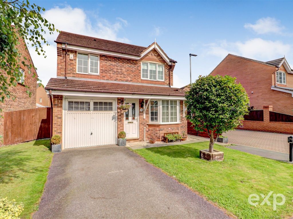 4 bed detached house for sale in Wood Street, South Hiendley S72, £