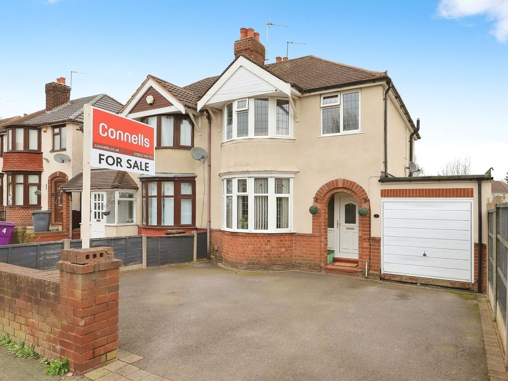 3 bed semidetached house for sale in Willow Avenue, Wednesfield