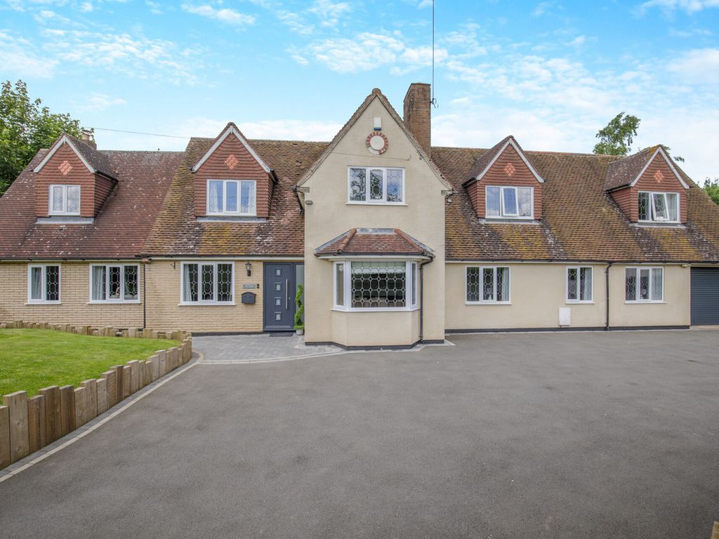 5 bed detached house for sale in School Lane Dunston, Staffordshire