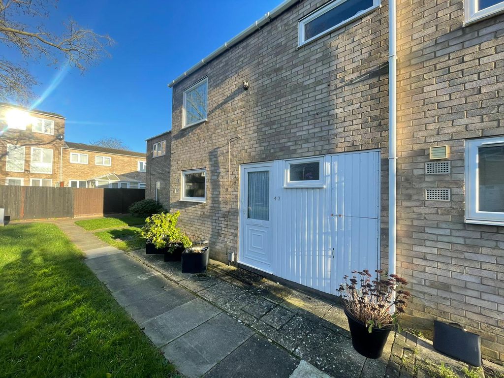 3 bed terraced house for sale in Odecroft, Ravensthorpe, Peterborough
