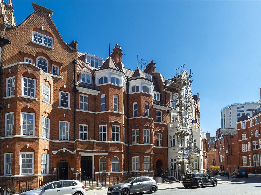 Hans Crescent, Knightsbridge, London SW1X  