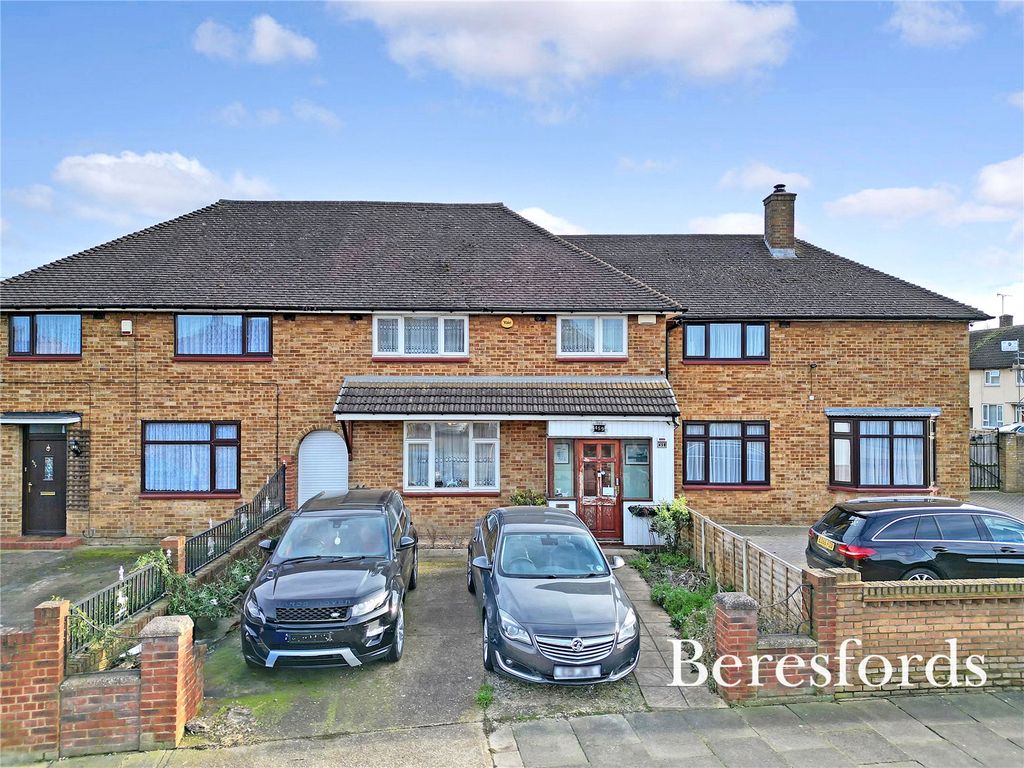 3 bed terraced house for sale in Broxburn Drive, South Ockendon RM15, £