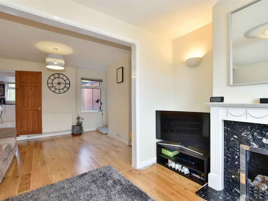 2 bed terraced house for sale in Primrose Hill, Kings Langley WD4, £395,000 Zoopla