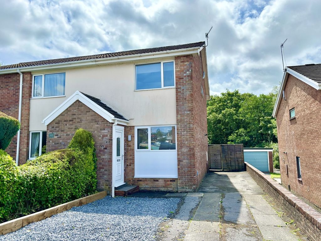 2 bed semidetached house for sale in Tyn Y Cae, Pontardawe, Swansea