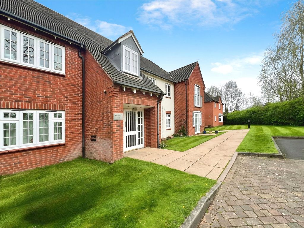 2 bed flat for sale in Old Stafford Road, Cross Green, Wolverhampton, Staffordshire WV10, £