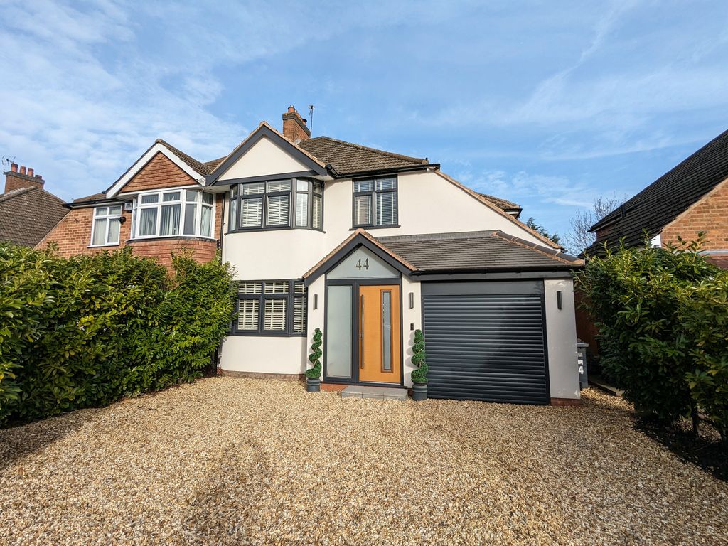 4 bed semidetached house for sale in Witherford Croft, Solihull B91, £
