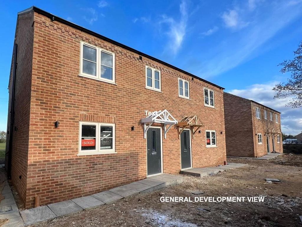 New home, 3 bed semidetached house for sale in Gull Road, Guyhirn