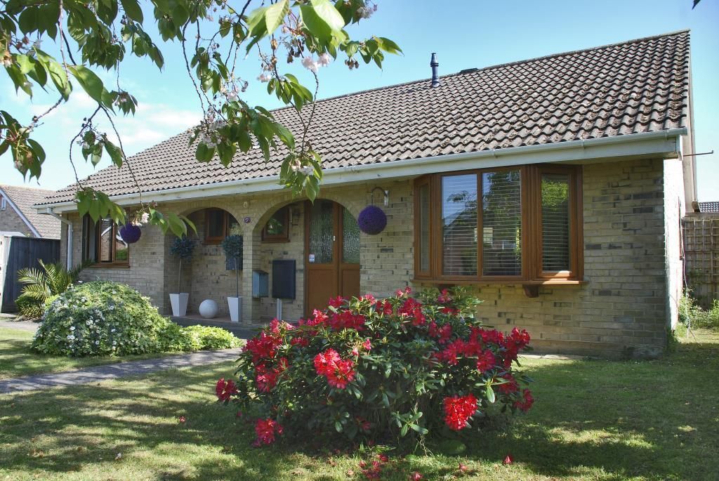 3 bed detached house to rent in Little Dene Copse, Pennington