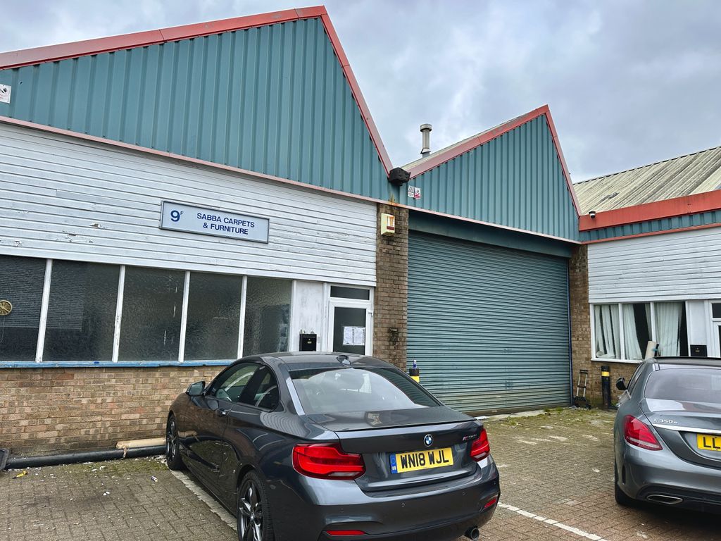Industrial to let in Unit 9F Britannia Estate, Leagrave Road, Luton, Bedfordshire LU3, £38,500