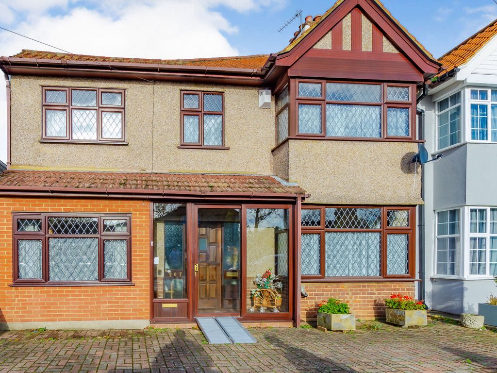 Devonshire Way, Shirley, Croydon CR0