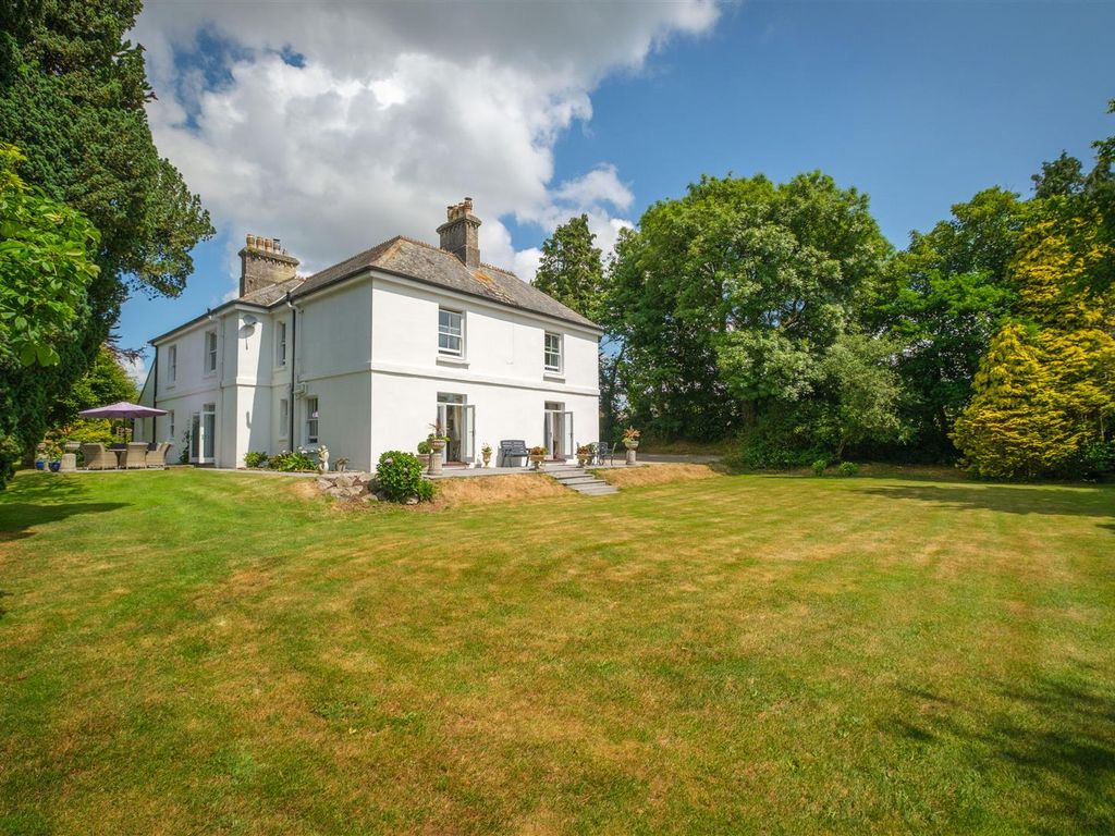 7 bed detached house for sale in Tremadart Road, Duloe, Liskeard PL14
