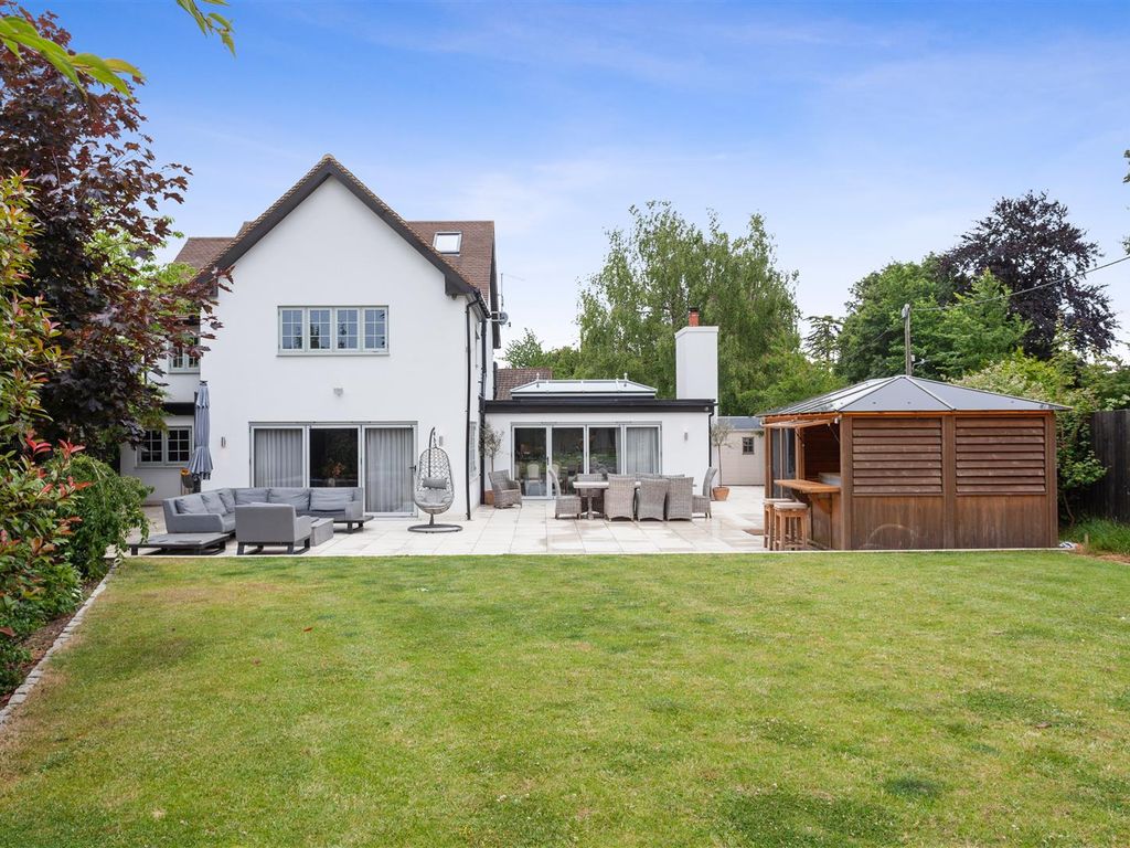 7 bed detached house for sale in Crossway, Chesham HP5, £1,340,000 Zoopla