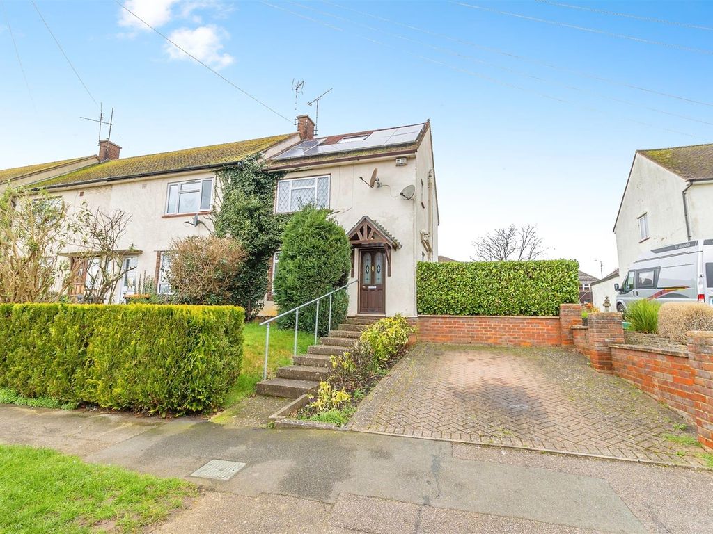 3 bed semidetached house for sale in St. Marys Way, Linslade, Leighton