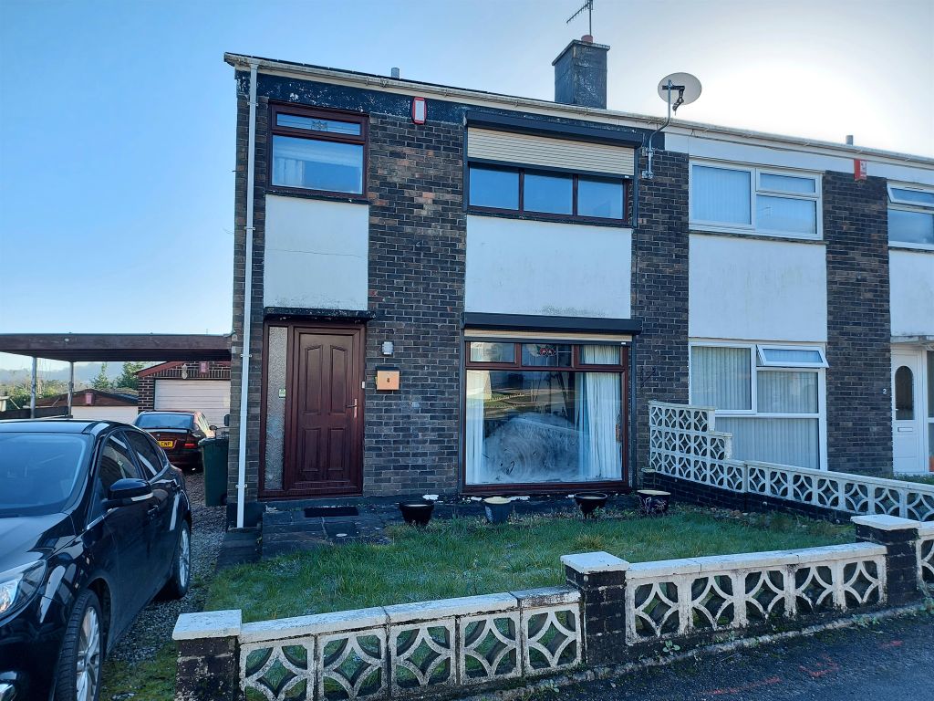 3 bed semidetached house for sale in Corfe Avenue, Hartley Vale