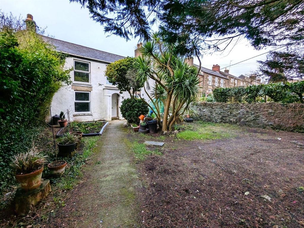 Room to rent in Rose Row, Redruth TR15 Zoopla