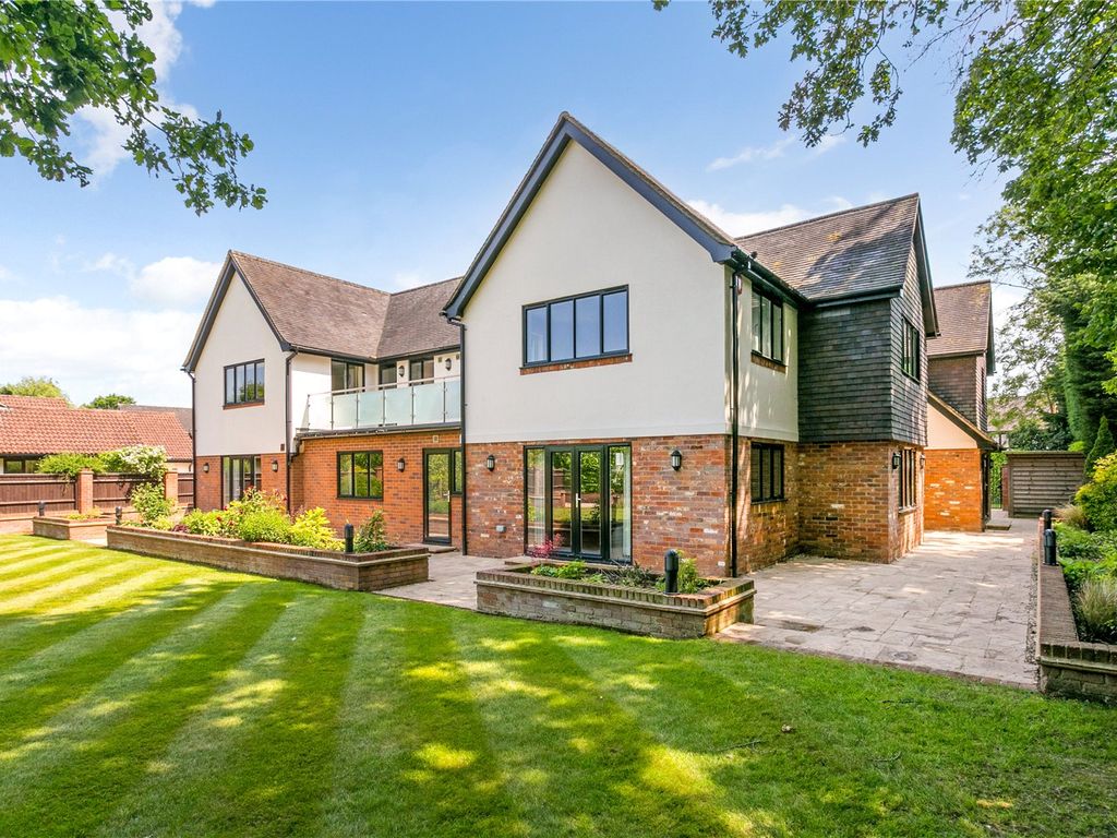 5 bed detached house for sale in Disraeli Park, Beaconsfield HP9, £