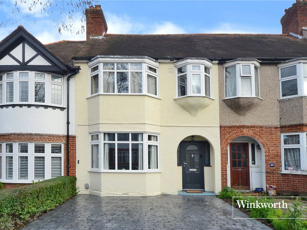 3 bed terraced house to rent in Stoughton Avenue, Cheam, Sutton SM3, £