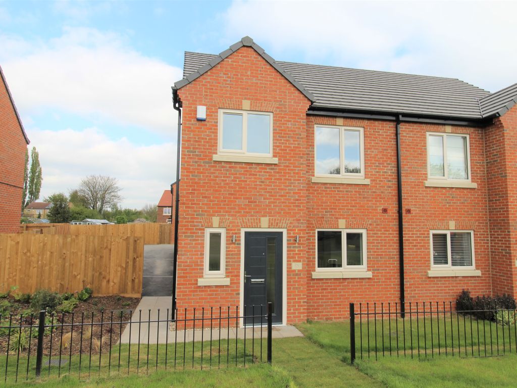 3 bed semidetached house to rent in Wemesford Gardens, Warmsworth