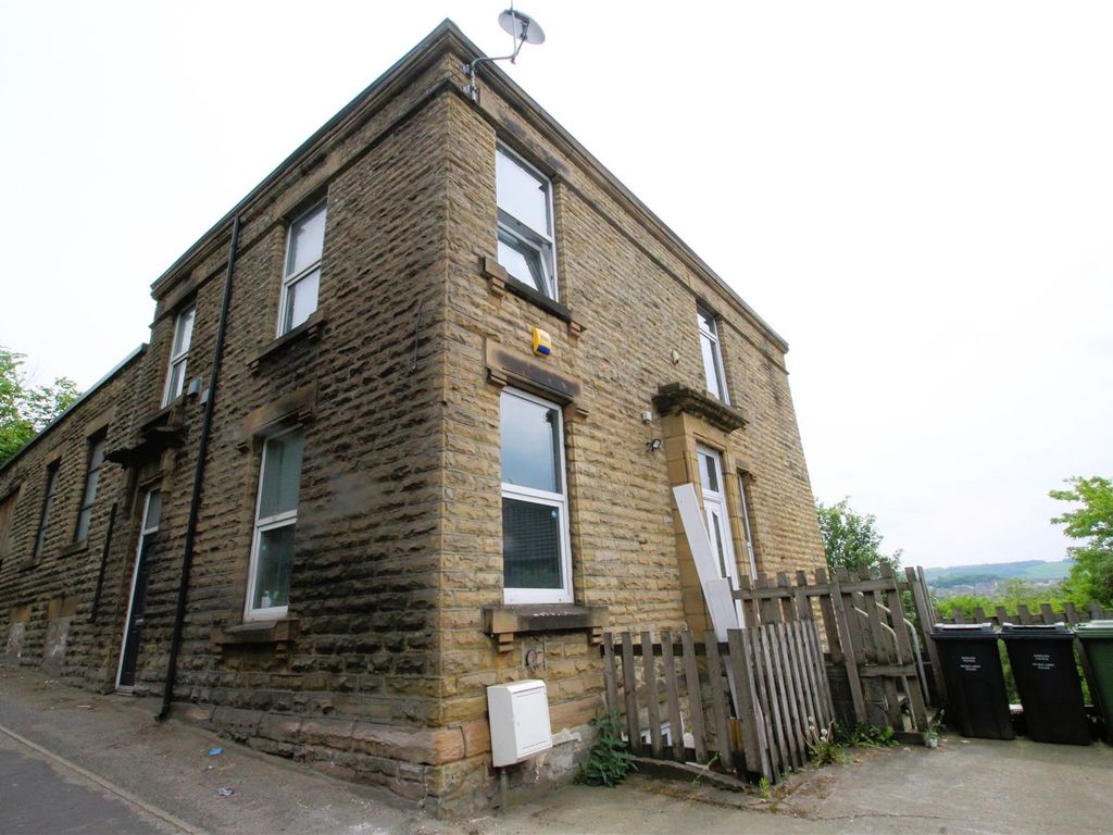 5 bed end terrace house for sale in Wakefield Road, Dewsbury WF12, £
