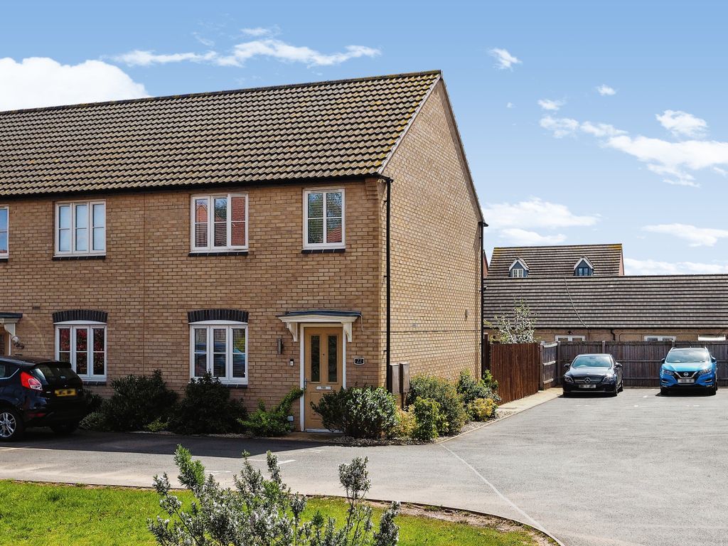 3 bed semidetached house for sale in Albert Close, Hucknall