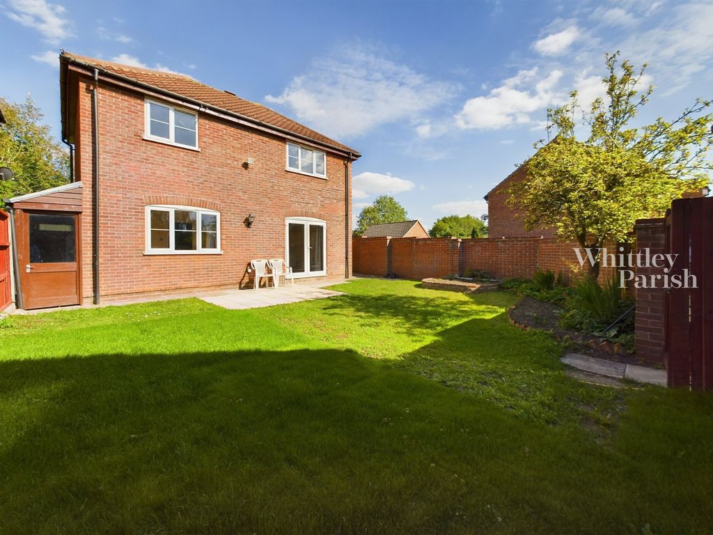 3 bed detached house for sale in Spiers Way, Roydon, Diss IP22, £290,000 Zoopla