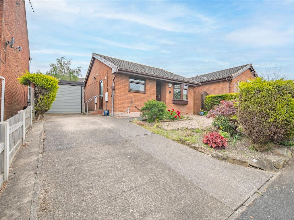 2 bed detached bungalow for sale in Durham Avenue, Grassmoor