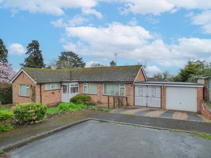 3 bed bungalow for sale in Green Lane, Malvern WR14, £350,000 Zoopla