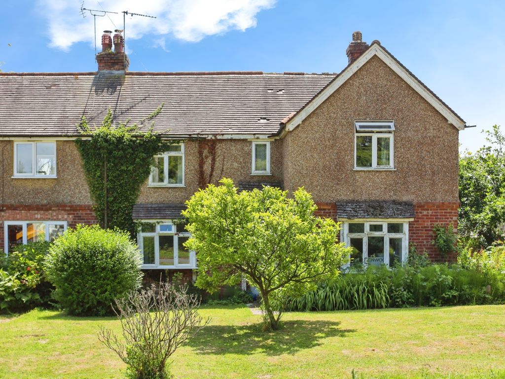 3 bed semidetached house for sale in Cranbrook Road, Benenden