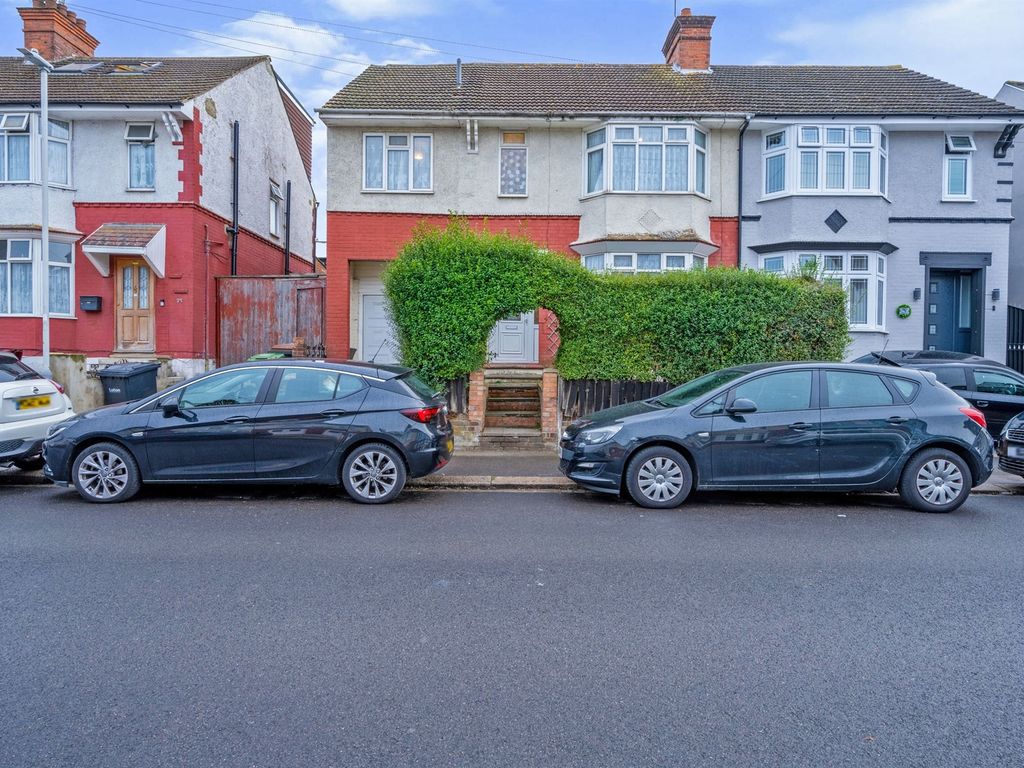 Sherwood Road, Luton LU4  