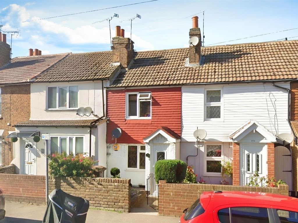 2 bed property for sale in Station Road, Rainham, Gillingham ME8, £