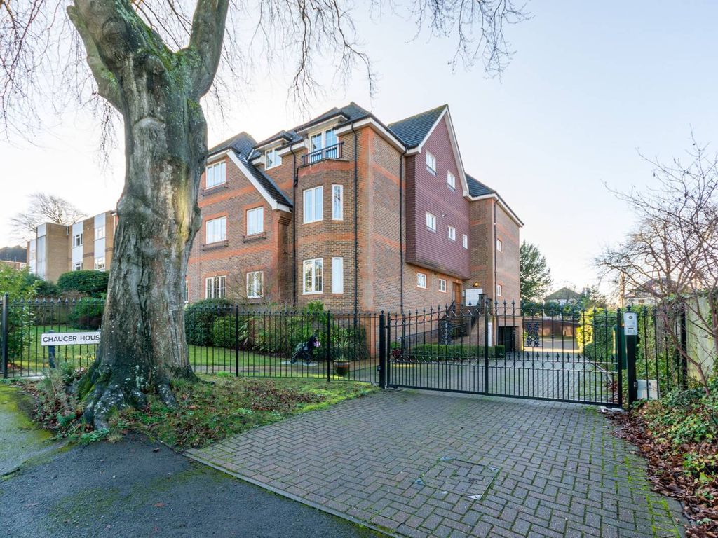 Upper Edgeborough Road, Guildford GU1  