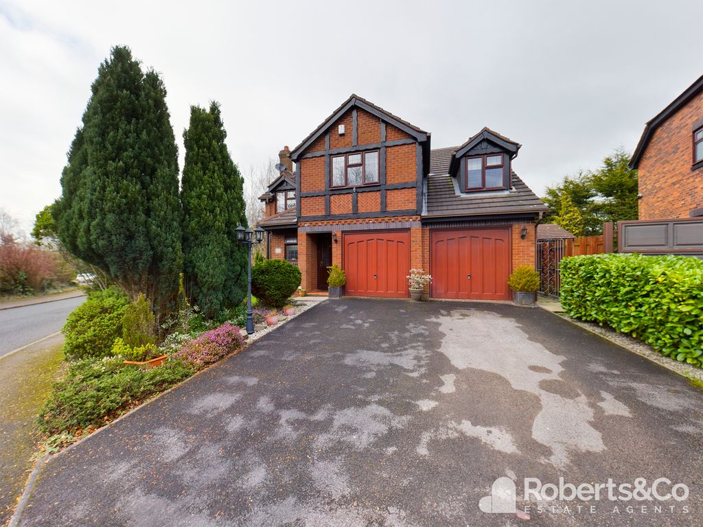 5 bed detached house for sale in Glencourse Drive, Fulwood, Preston PR2